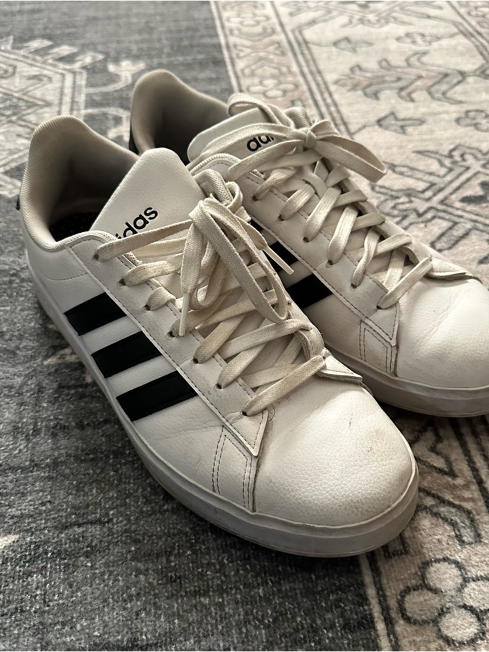 adidas woman’s White Sneakers